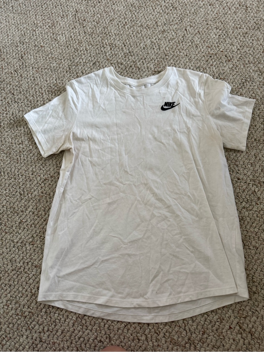 Nike White Crew Neck T‑Shirt with Gray Logo